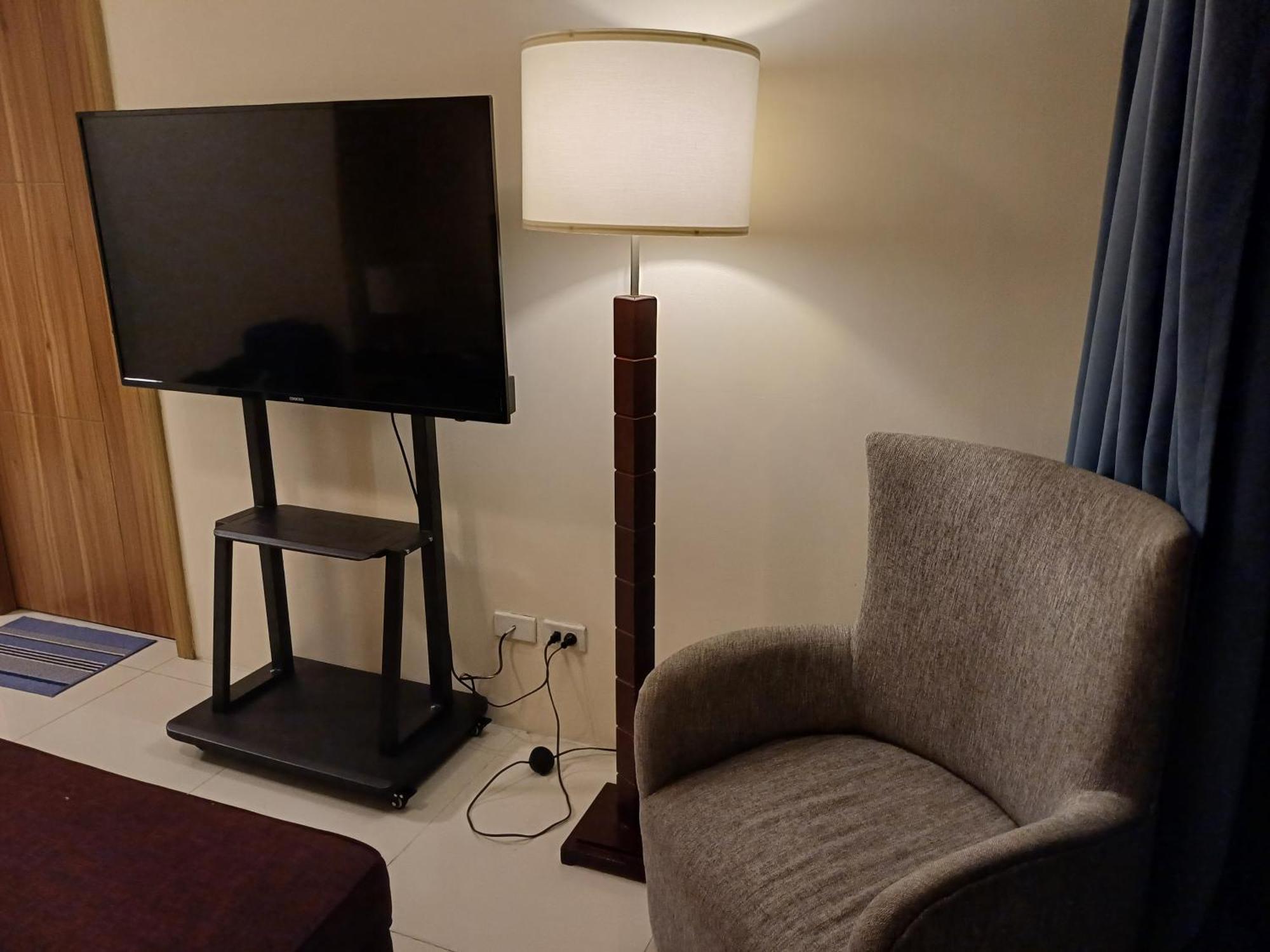 Roxas Blvd Stunning Studio Condo Near Us Embassy Manila Eksteriør bilde